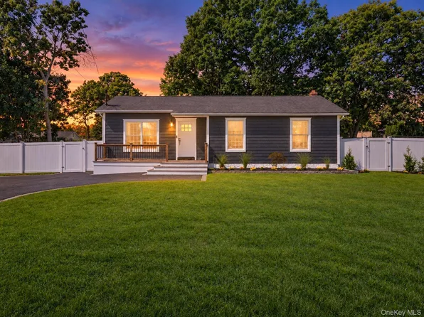 108 Floyd Road, Shirley, NY 11967