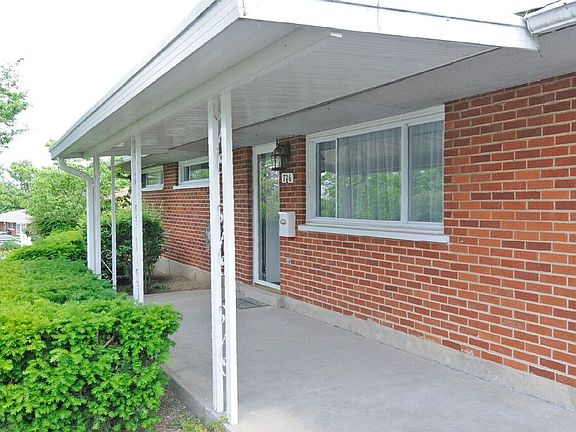 3rd image of 726 Maple Hill Dr