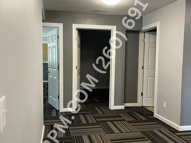 4915 Illinois Rd — Photo 12