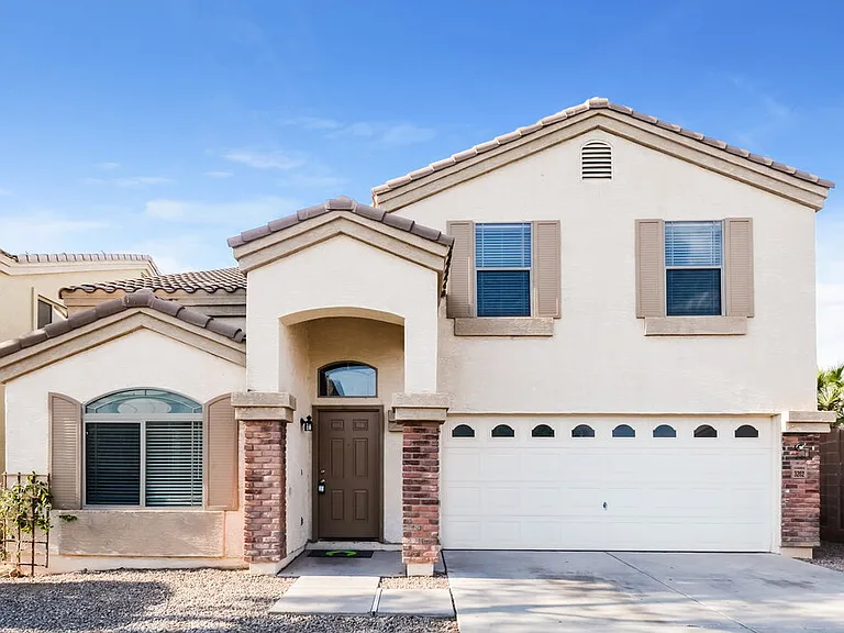 3202 S Justin Dr — Photo 1
