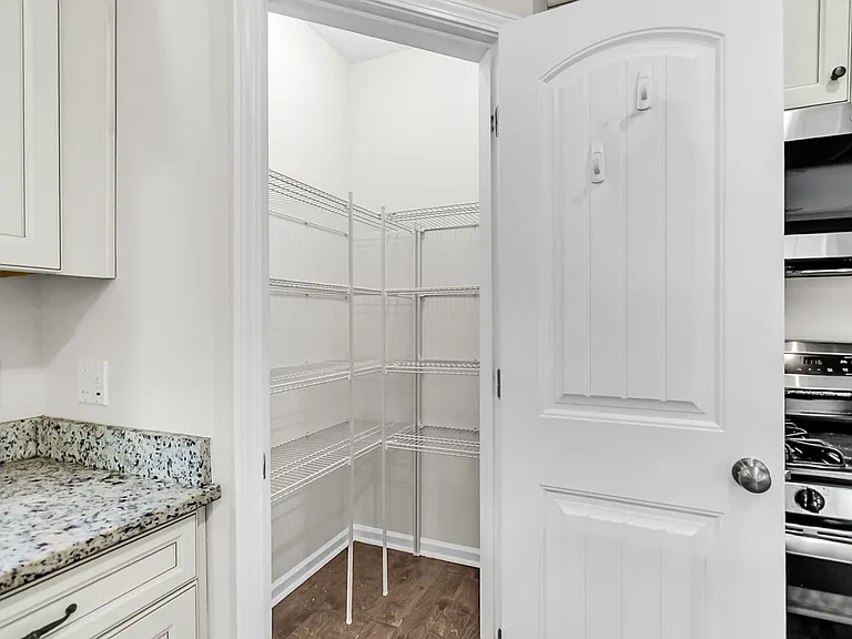 1718 Emmets Rd — Photo 24