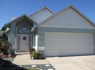 2328 Early Dawn Cir, Melbourne, FL 32935