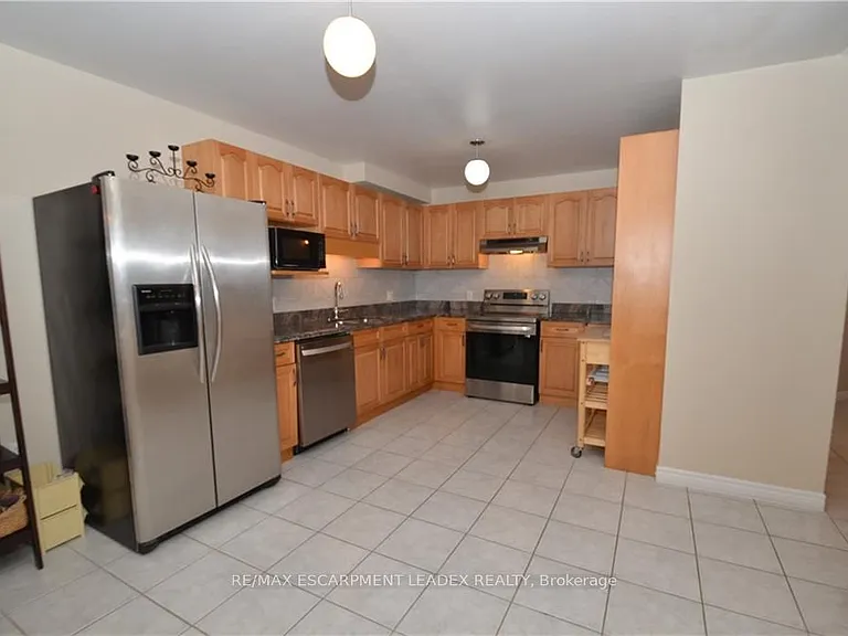 1132 Harrogate Dr — Photo 9