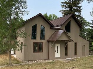 528 2nd Ave E, Gackle, ND 58442