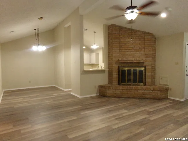 3 bed, 2.0 bath, 1356 sqft, $1,500 — Photo 4