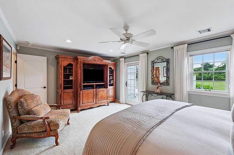 80 Saint Andrews Cir, Southampton, NY 11968 | Out East