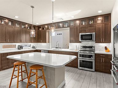 8145 Caldera Creek St, Las Vegas, NV 89113, photo 2