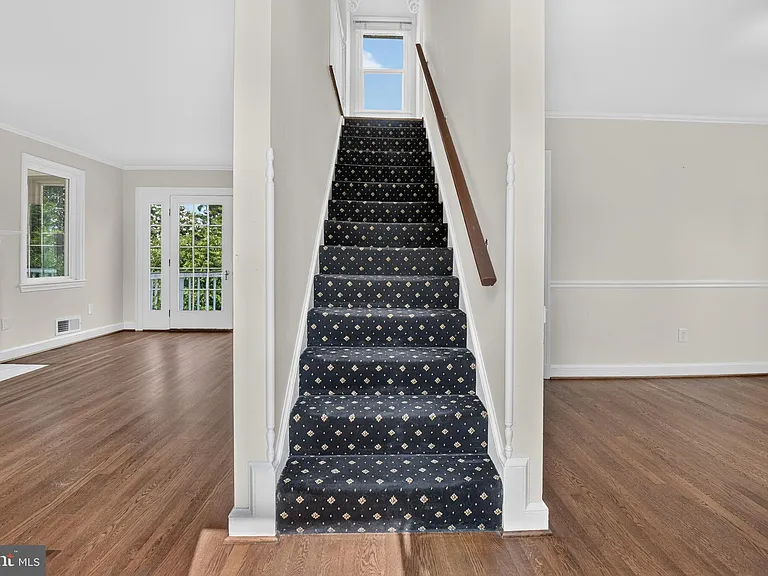 7823 Marion Ln — Photo 16