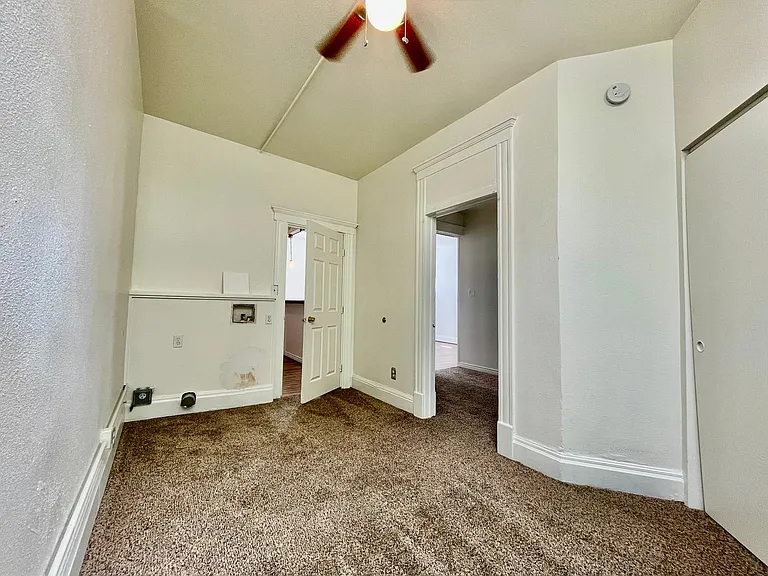 207 Midway Ave — Photo 44