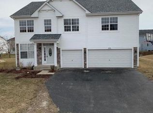 593 W Galeton Dr, Round Lake, IL 60073