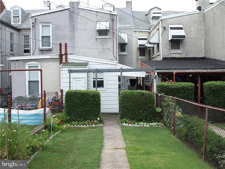2nd image of 1139 Muhlenberg St