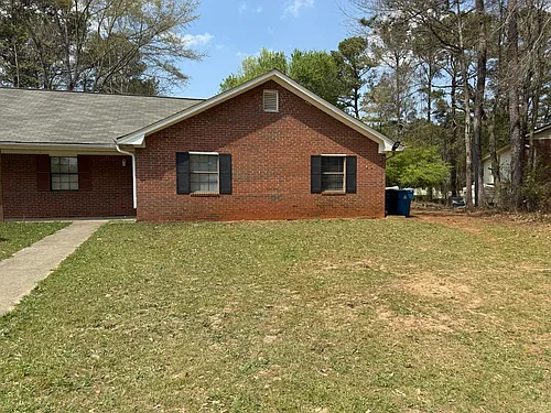 1915 Patterson Cir Photo 1