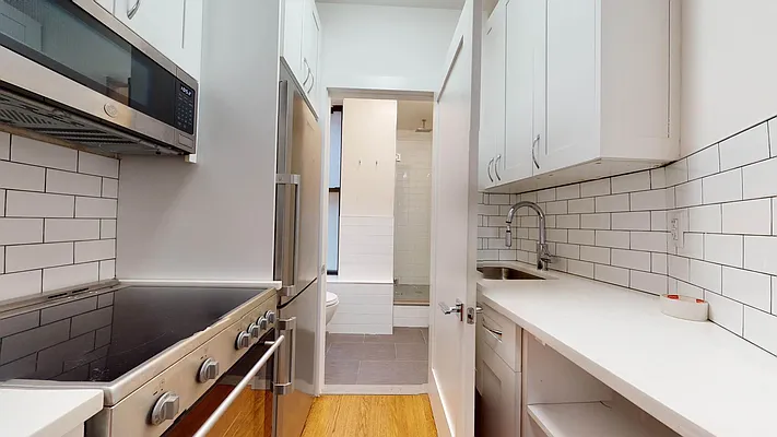 Rented by Bond New York | media 17