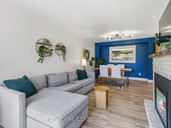 6220 Prairie Cir, Mississauga, ON L5N 5Y4