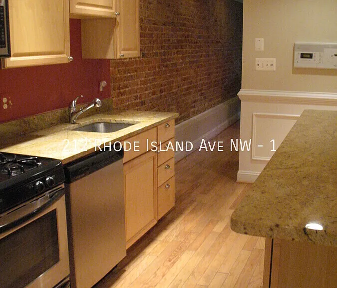 212 Rhode Island Ave NW #1 — Photo 38