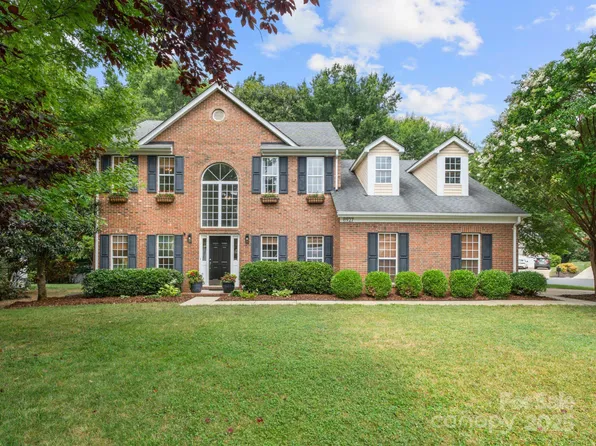 8927 Bryson Bend Dr, Charlotte, NC 28277