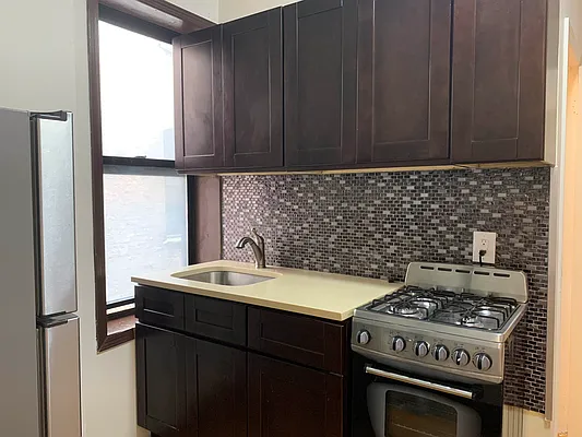 Rented by Yup Realty LLC | media 21