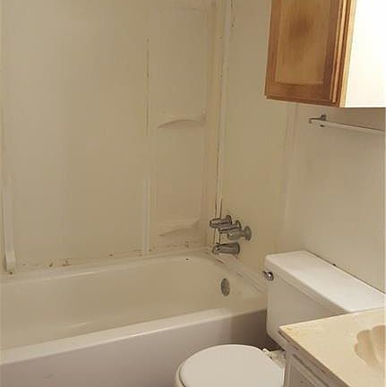5th image of 8408 Riverstone Dr APT D