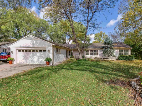 44 E Norfolk Dr, Wichita, KS 67206