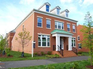 10606 Cedar Ave, Fairfax, VA 22030
