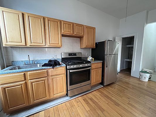 2nd image of 368 Van Brunt St APT 5