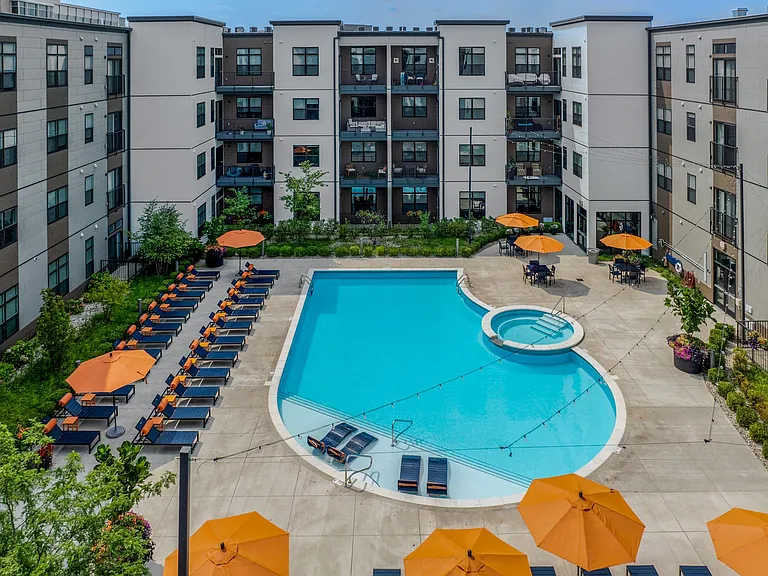 The Pointe at Polaris — Photo 25