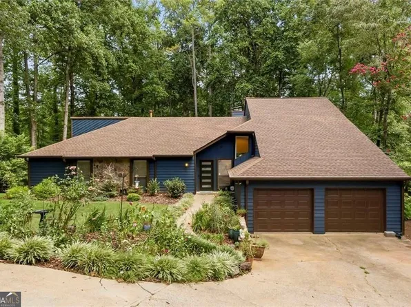 1115 Lake Dr, Roswell, GA 30075