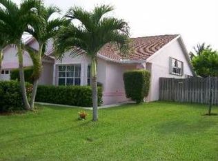70 Midwood Ln, Boynton Beach, FL 33436