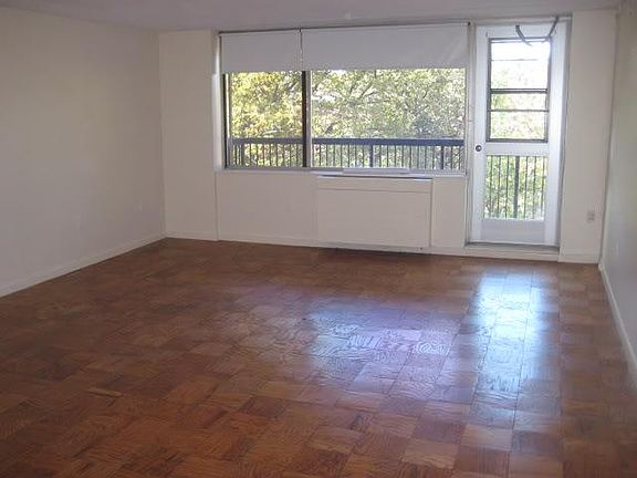 3rd image of 101 Monmouth St APT 509