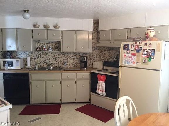 4th image of 31 Casper Ct