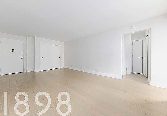 3rd image of 135 W 96th St APT 11H