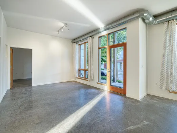 2840 Bryant Ave S #E105, Minneapolis, MN 55408