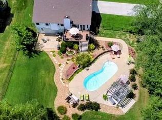 7749 Meadow View Cir, Union, MO 63084