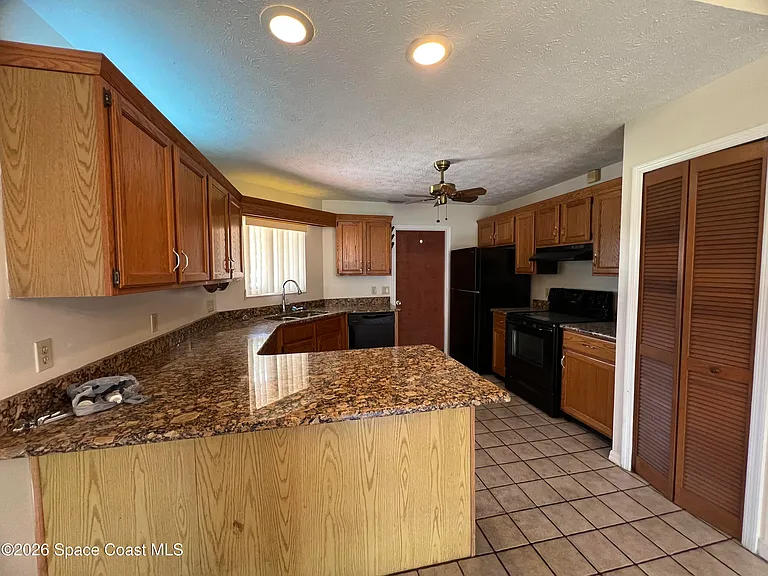 6485 Manila Dr — Photo 6