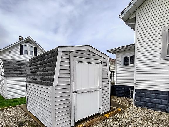 4th image of 416 Central Ave Lot 17