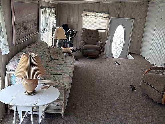 3rd image of 153 Primrose Ln