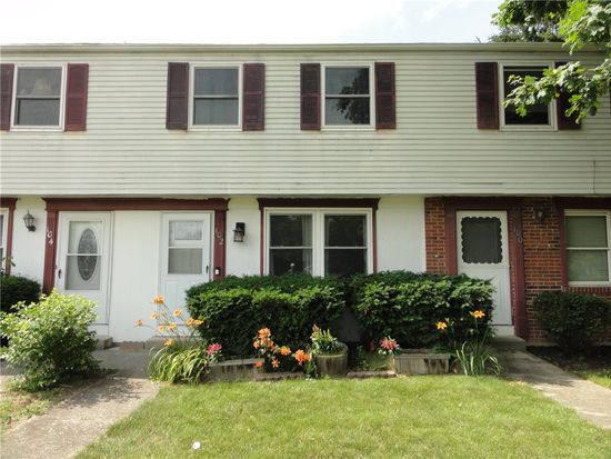 102 Concord Farm Rd, Englewood, OH 45322