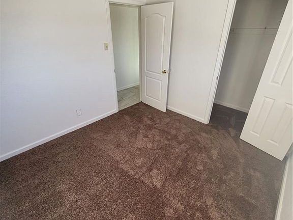 4th image of 1105 1/2 Dayton St