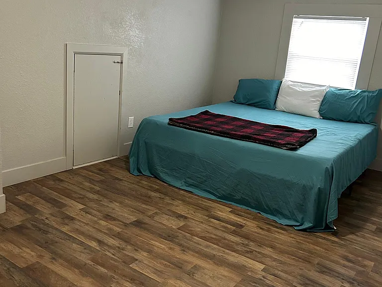 1402 S Main St #3B — Photo 10