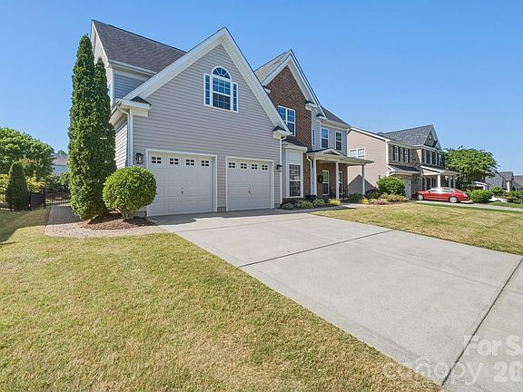 2nd image of 4849 Benhill Dr