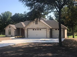4977 Lighthouse Springs Dr, Grove, OK 74344