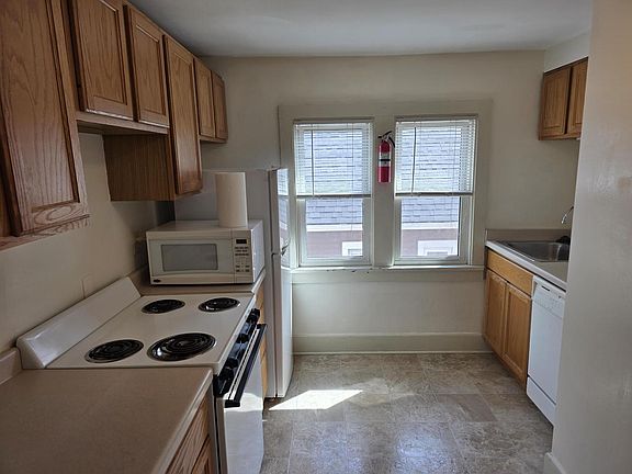 3rd image of 1443 S 86th STREET #1445