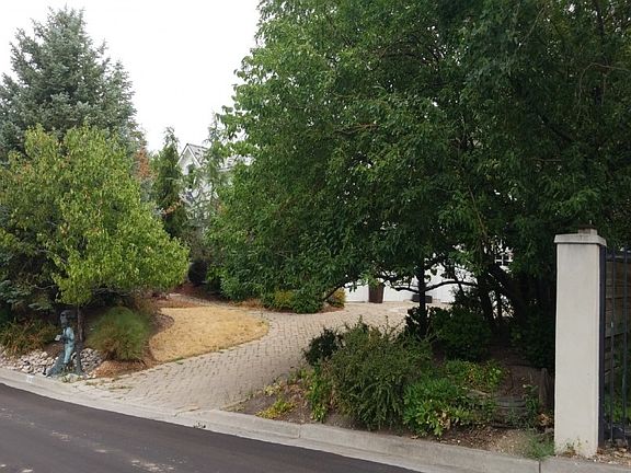 2nd image of 11943 S Brookglen Dr