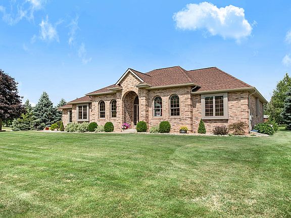 2nd image of 220 Minges Hills Dr