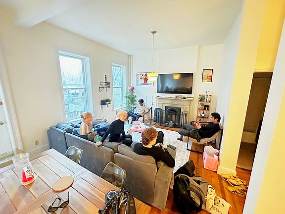 4th image of 454 W 25th St APT 1