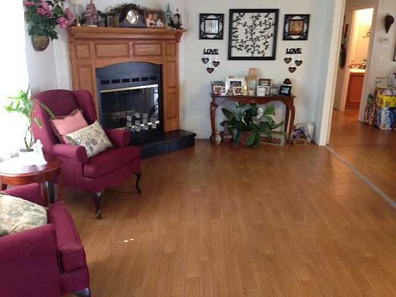 2nd image of 1031 Oriole Cir