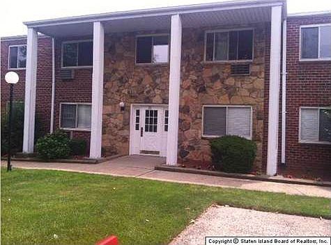 1st image of 25 Gadsen Pl APT 2C