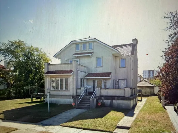 136 E Olive St, Long Beach, NY 11561