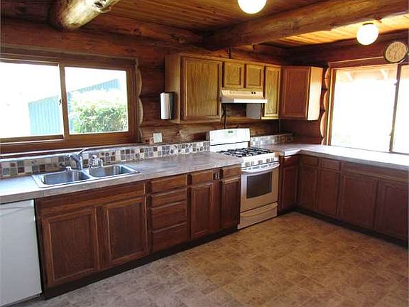 4th image of 3883 Everett Ln