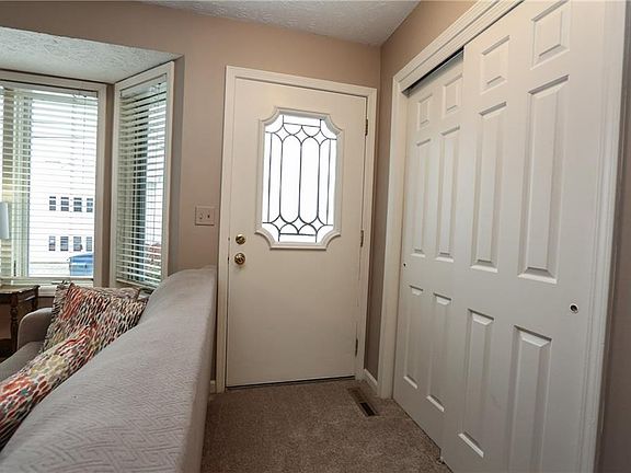 3rd image of 33 Union Hill Dr